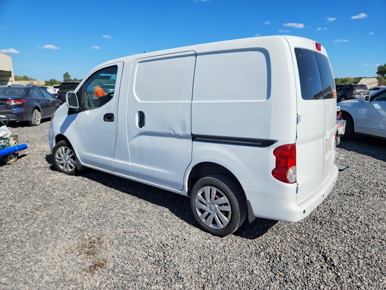 2015 Nissan Nv200 Sv White vin: 3N6CM0KN9FK717540