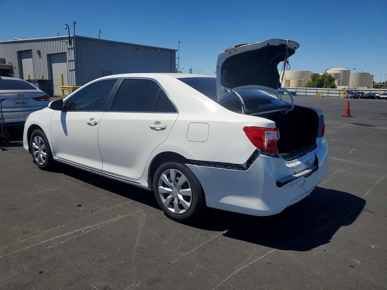 2014 Toyota Camry Le Белый vin: 4T4BF1FK0ER409378