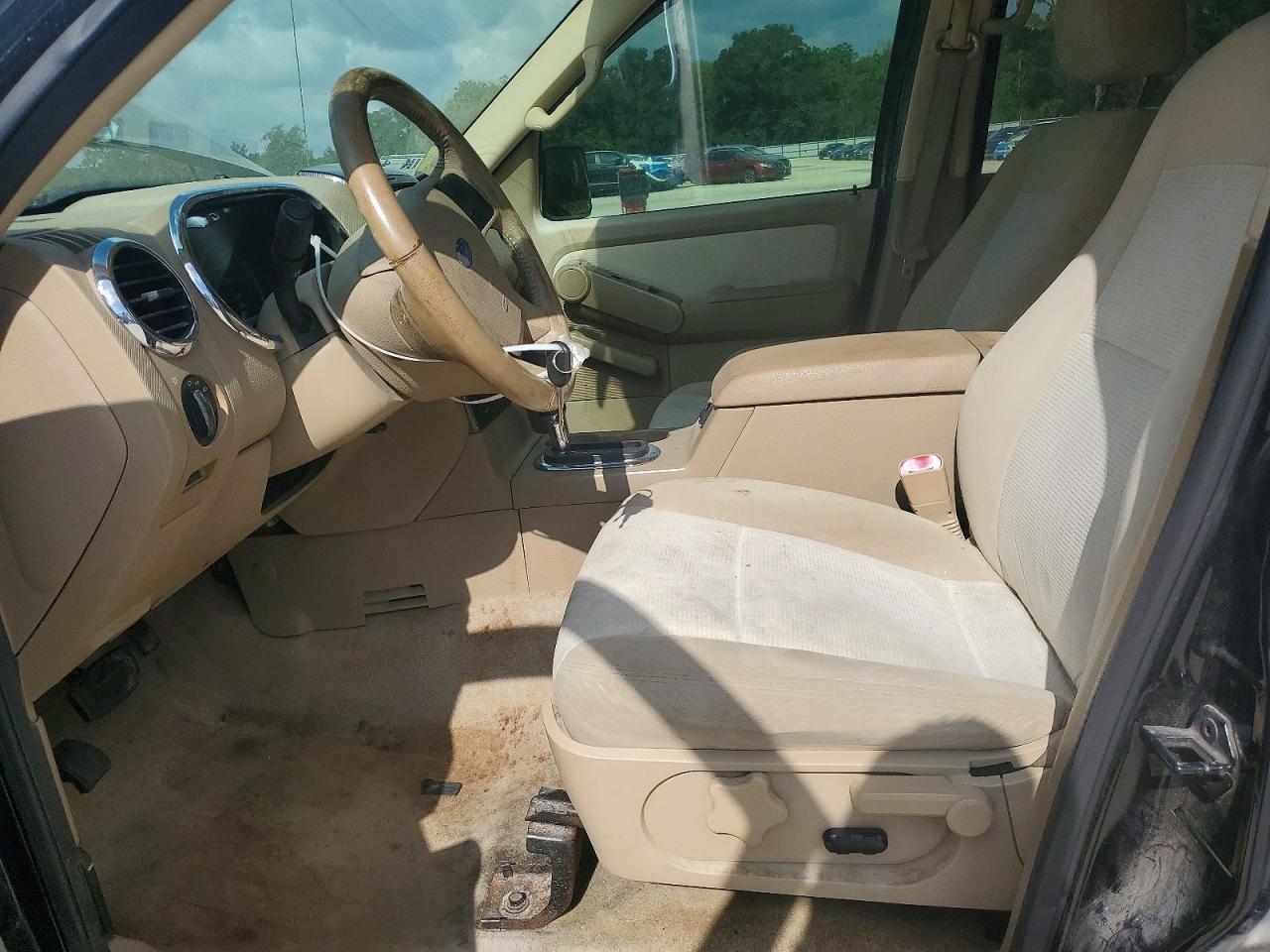 2007 Ford Explorer Xlt Black vin: 1FMEU63E27UB08350