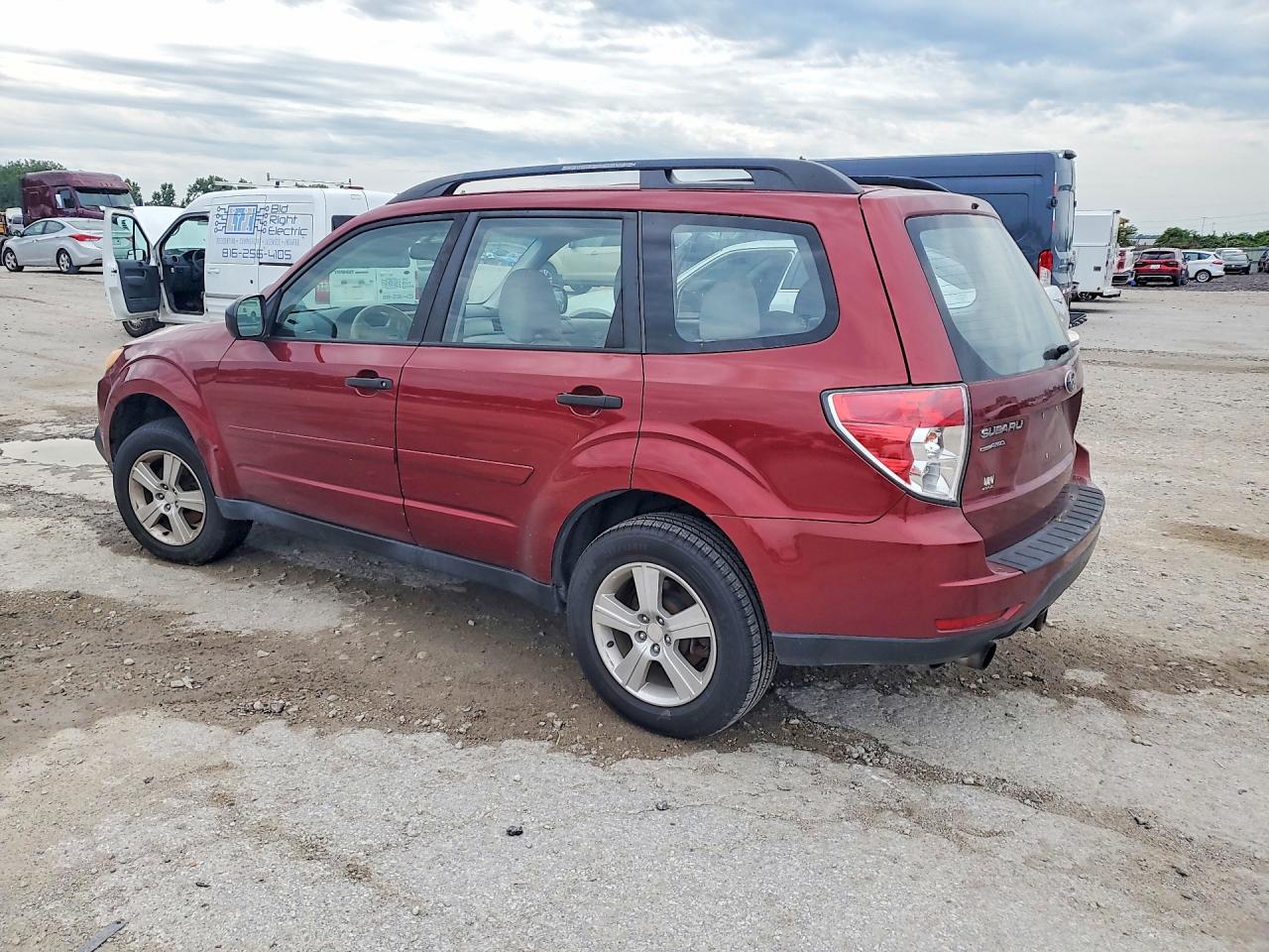 2011 Subaru Forester 2.5x Red vin: JF2SHBBC2BH783106