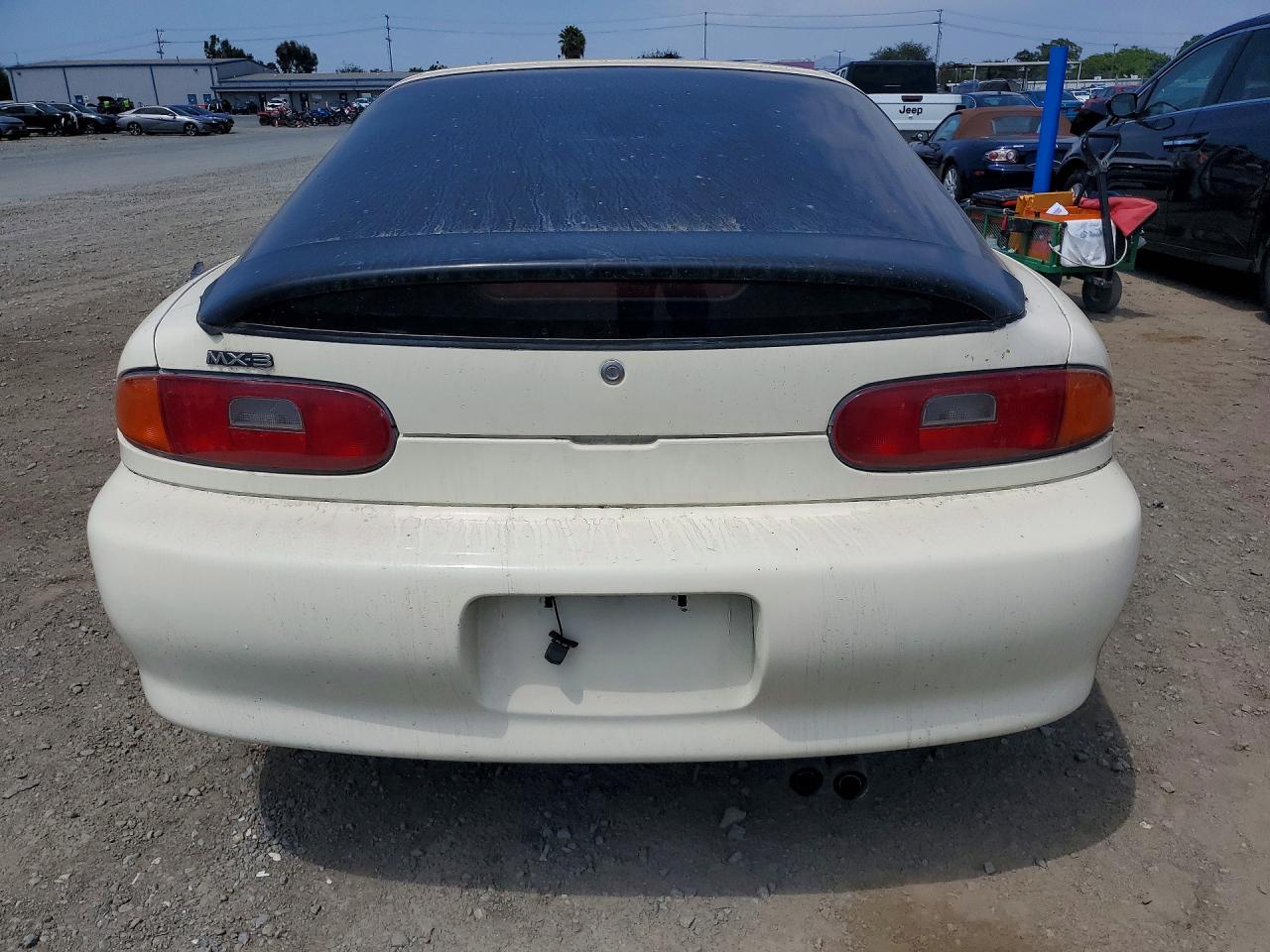 1995 Mazda Mx-3 Base White vin: JM1EC4354S0400285