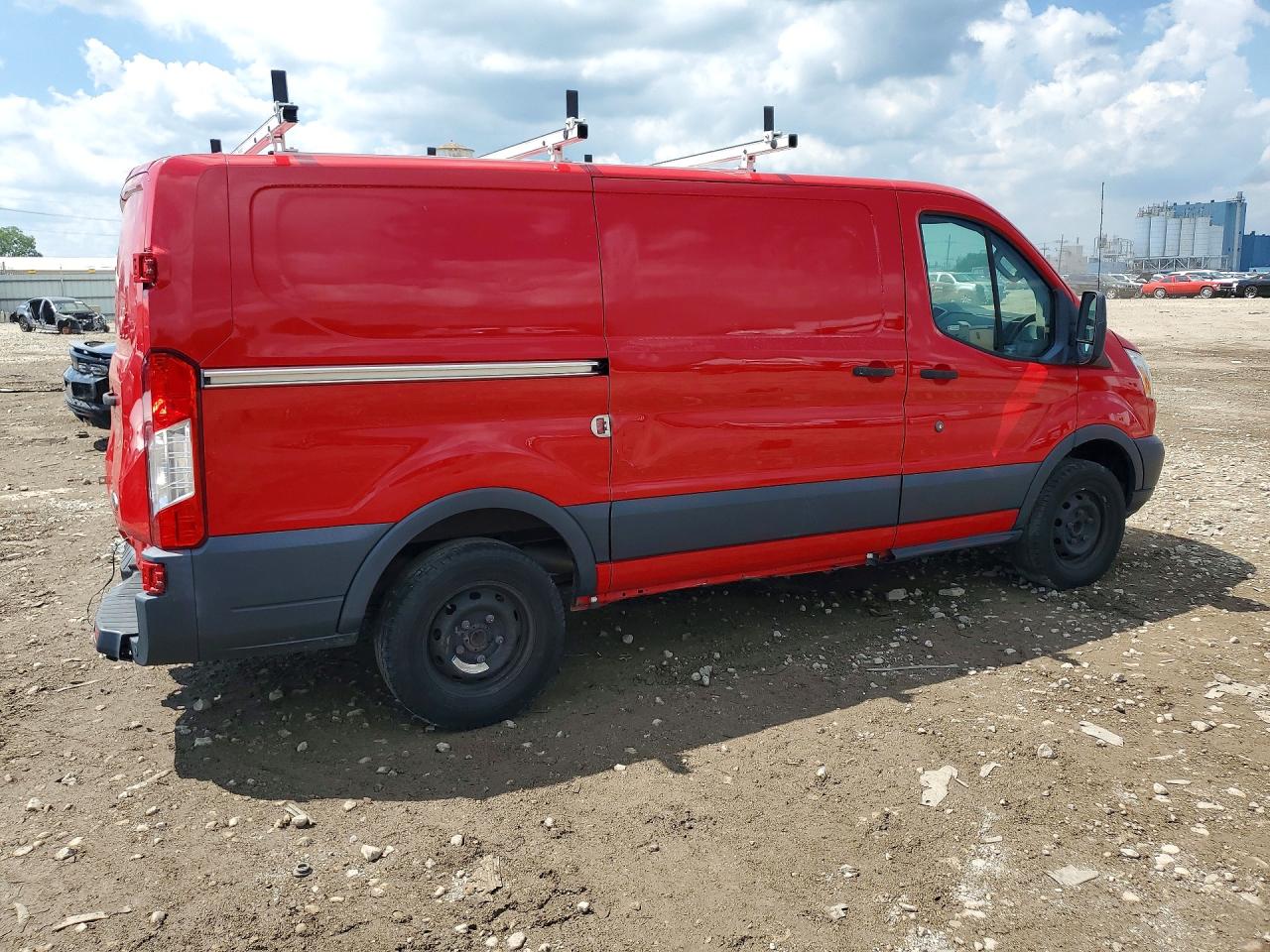 2015 Ford Transit T-250 Red vin: 1FTYR1YM4FKA83354
