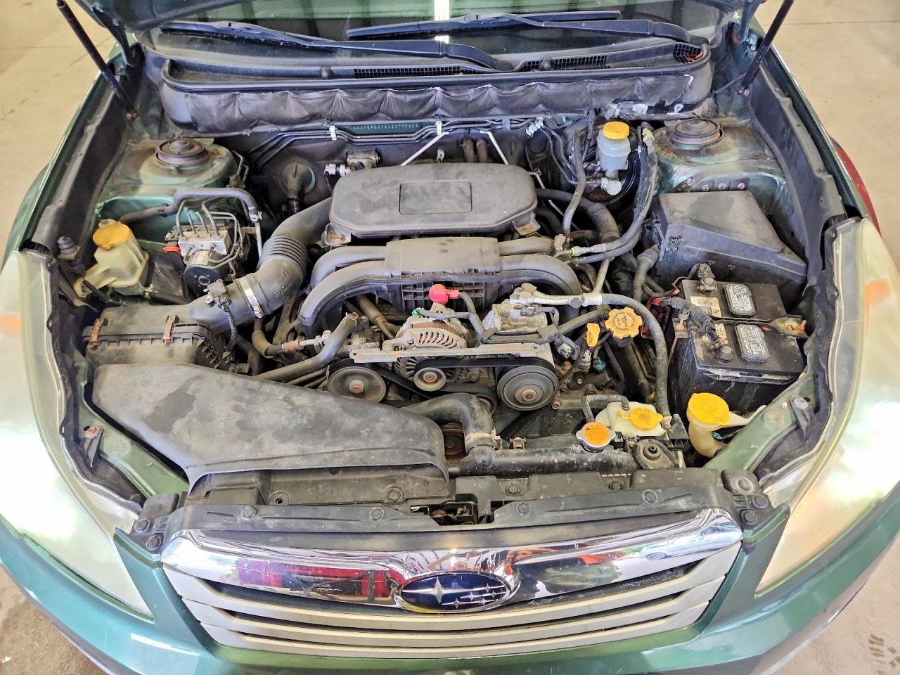 2010 Subaru Outback 2.5i Premium Green vin: 4S4BRBGC2A3377760