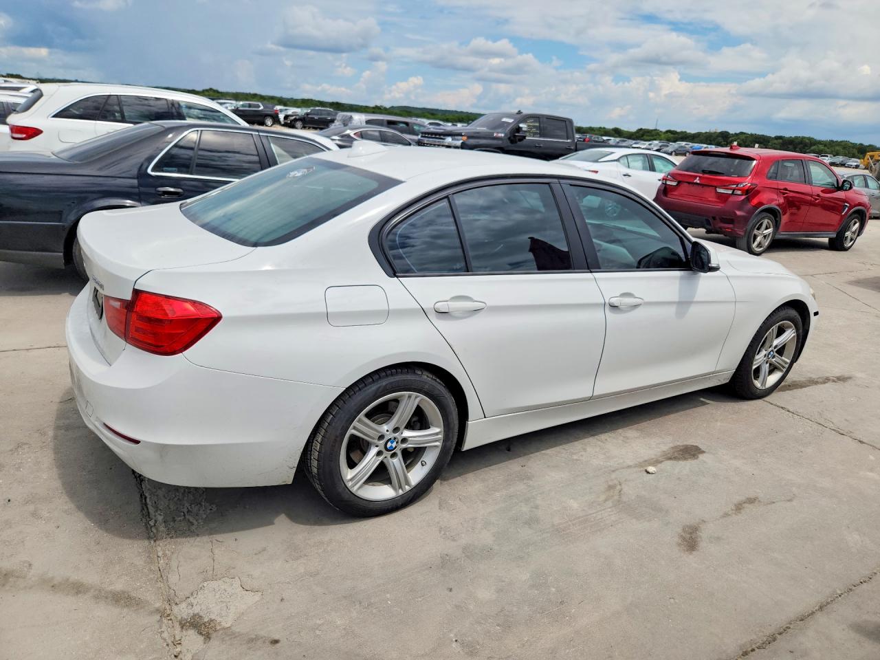 2015 Bmw 320 I White vin: WBA3B1C56FK135840