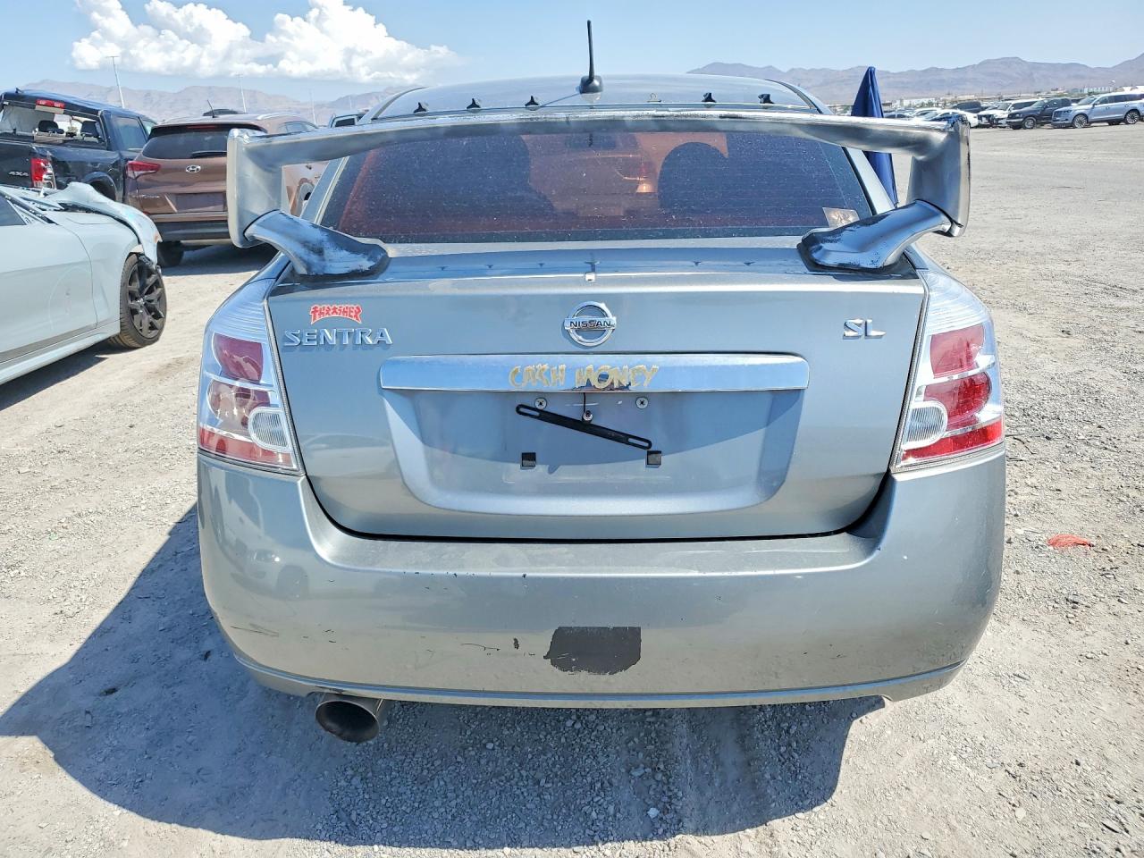 2012 Nissan Sentra 2.0 Серебряный vin: 3N1AB6AP8CL647561