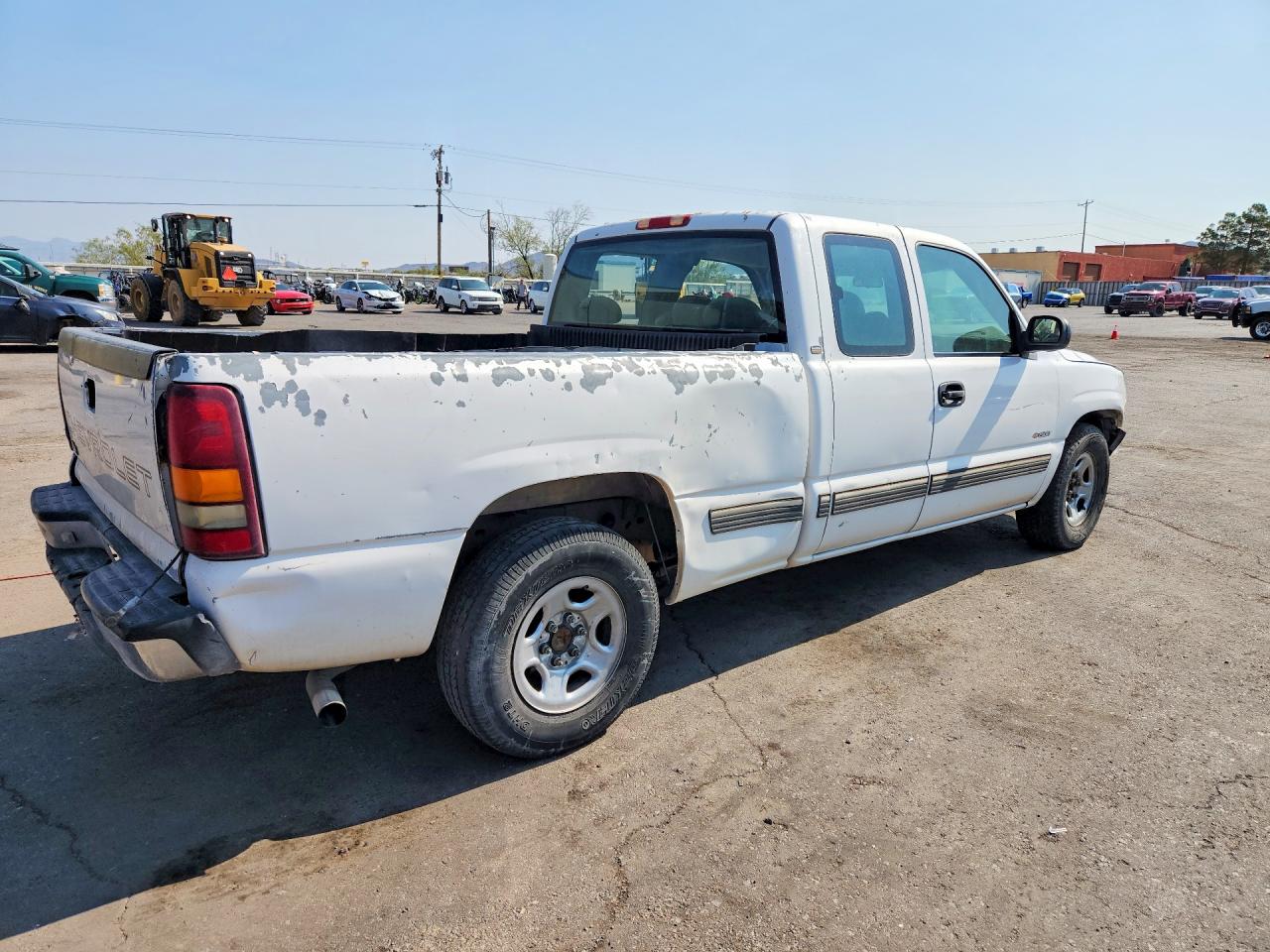 2000 Chevrolet Silverado C1500 White vin: 2GCEC19W1Y1310863