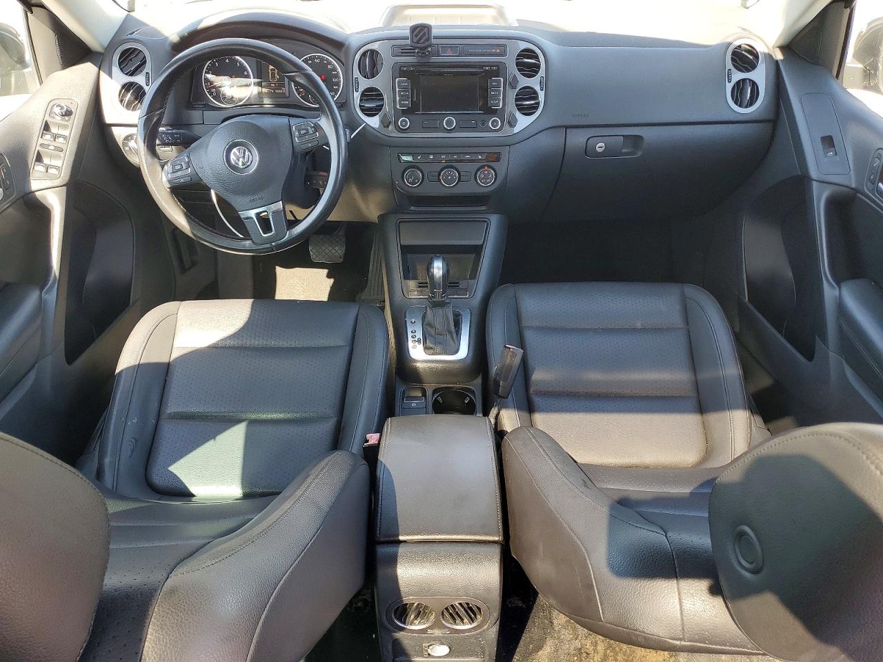 2013 Volkswagen Tiguan S Серый vin: WVGAV7AX1DW547741