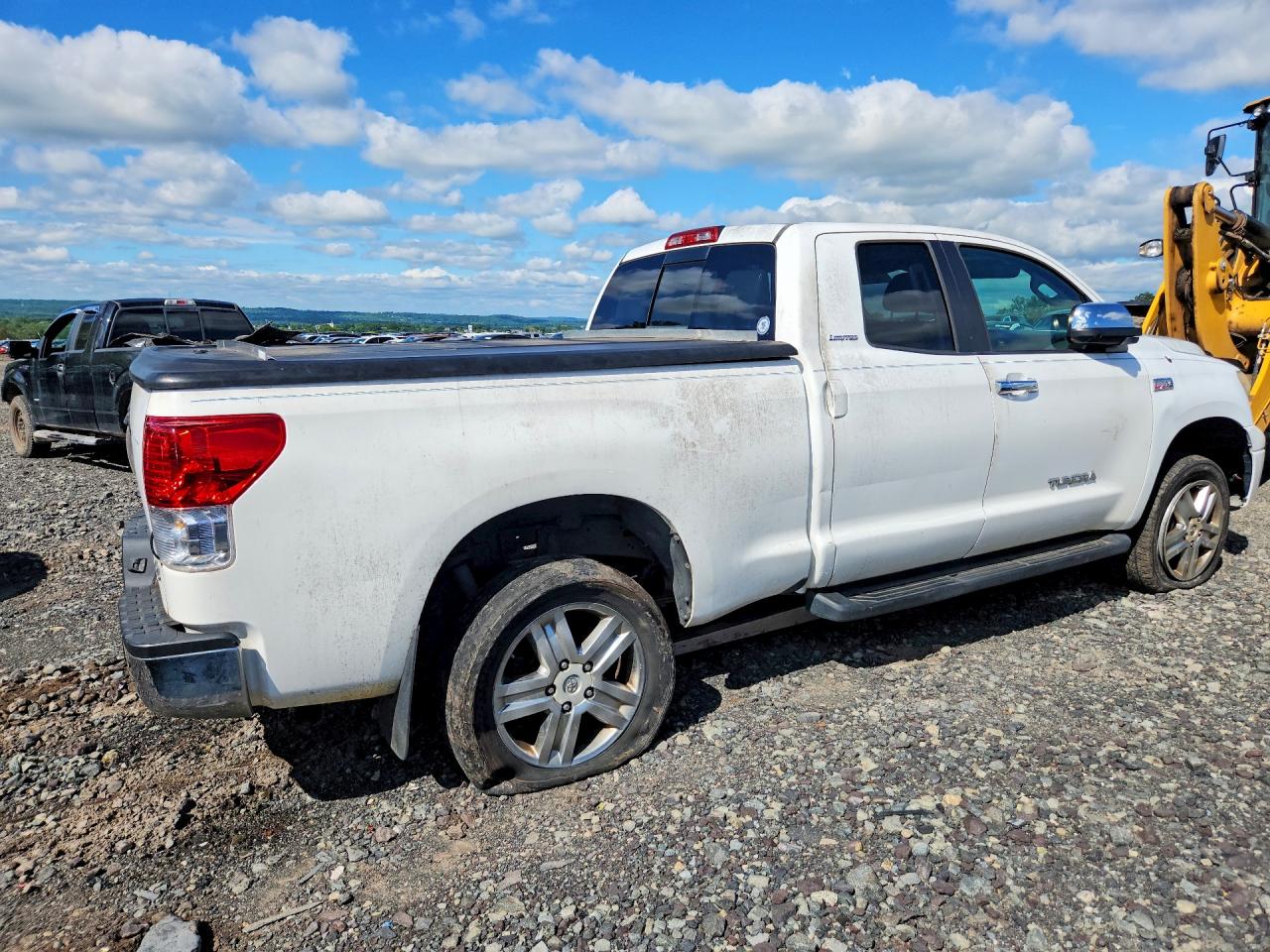 2010 Toyota Tundra Double Cab Limited White vin: 5TFBY5F16AX124121