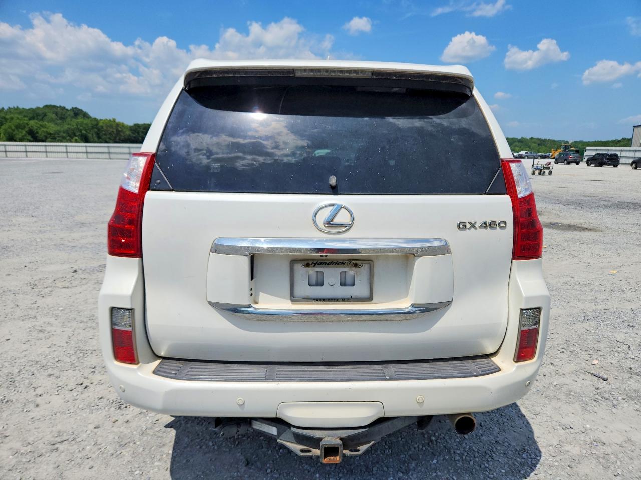 2012 Lexus Gx 460 White vin: JTJBM7FX8C5037828