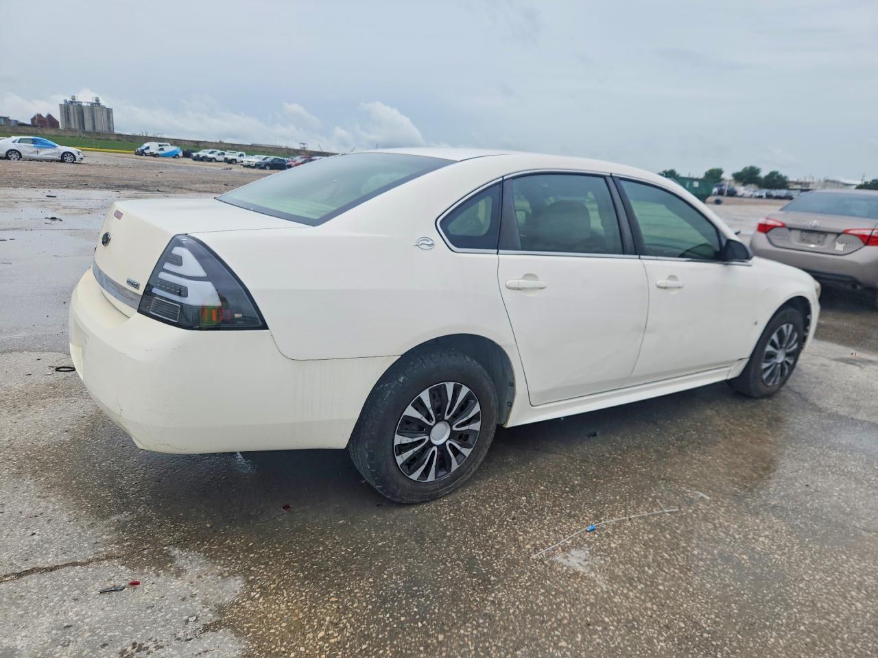 2009 Chevrolet Impala Ls Белый vin: 2G1WB57K391260928