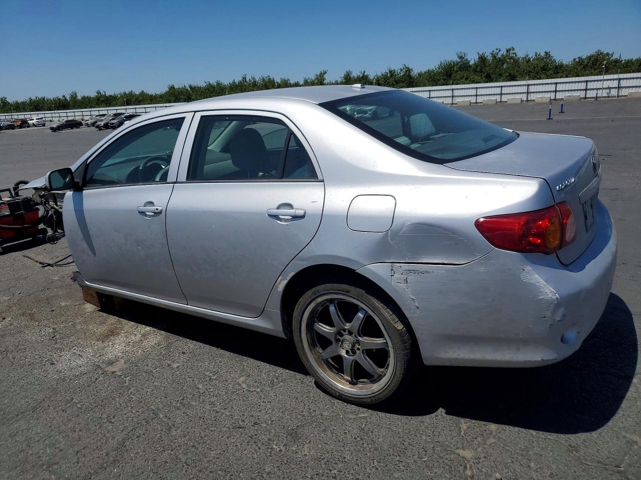 2010 Toyota Corolla Le Серебряный vin: 1NXBU4EE6AZ322284