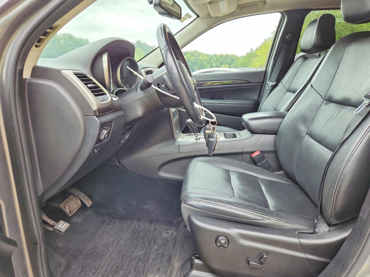 2013 Jeep Grand Cherokee Laredo Серый vin: 1C4RJFAG0DC542612