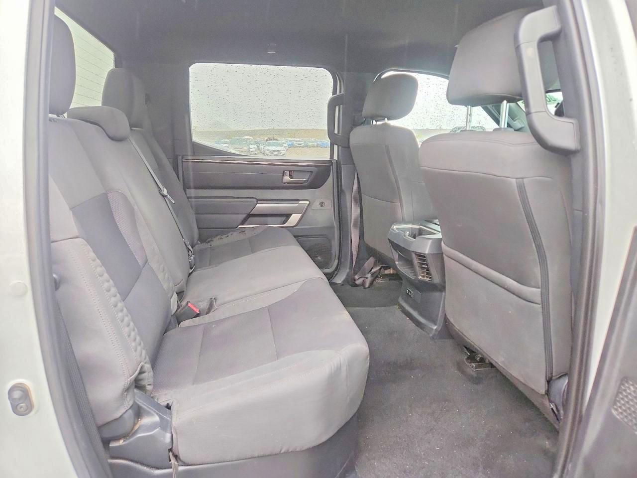 2025 Toyota Tundra Crewmax Sr White vin: 5TFLA5DB3SX266531