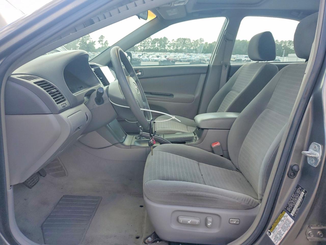 2005 Toyota Camry Le Gray vin: 4T1BE32K65U545027