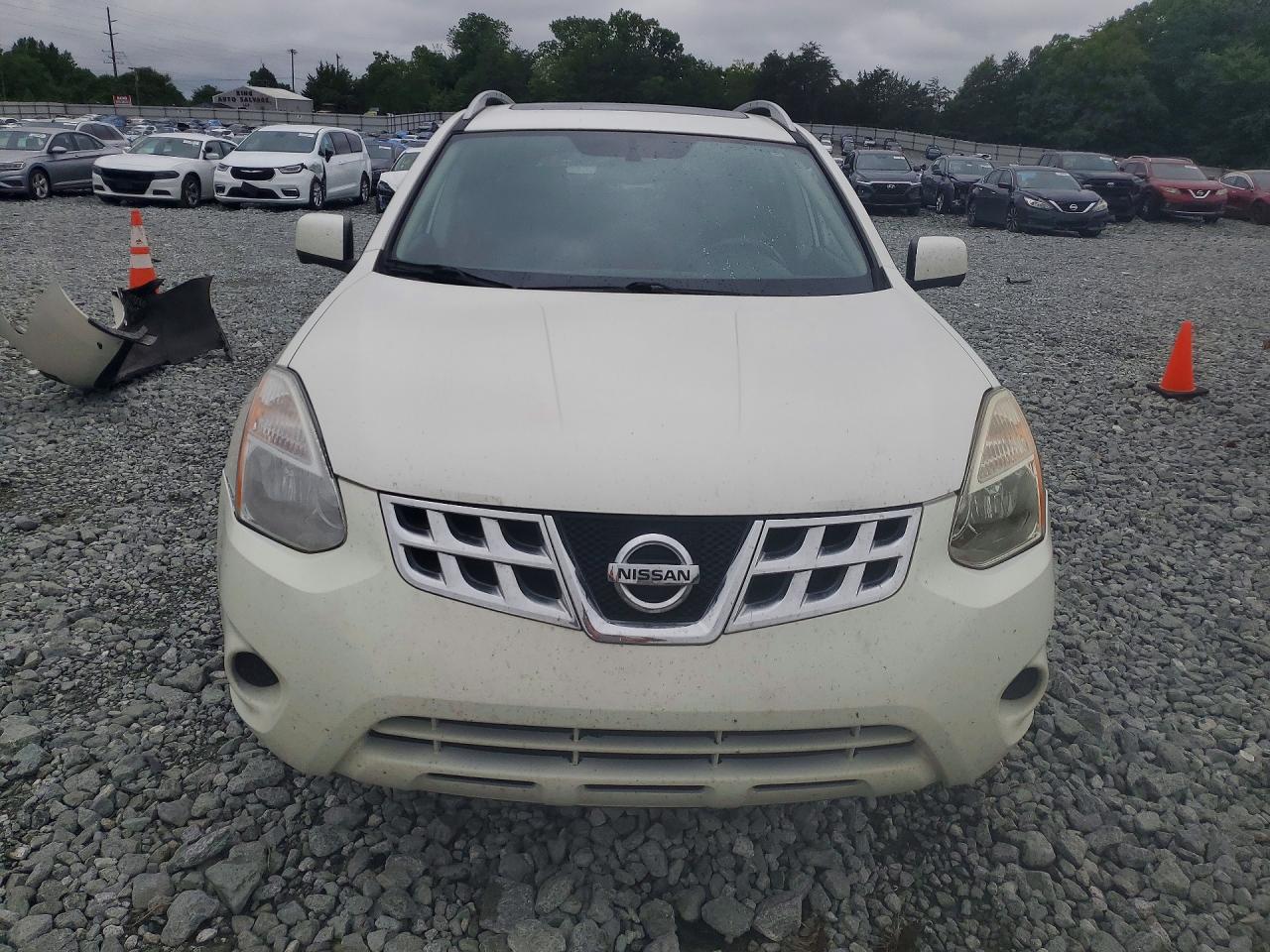 2013 Nissan Rogue S White vin: JN8AS5MV1DW621837
