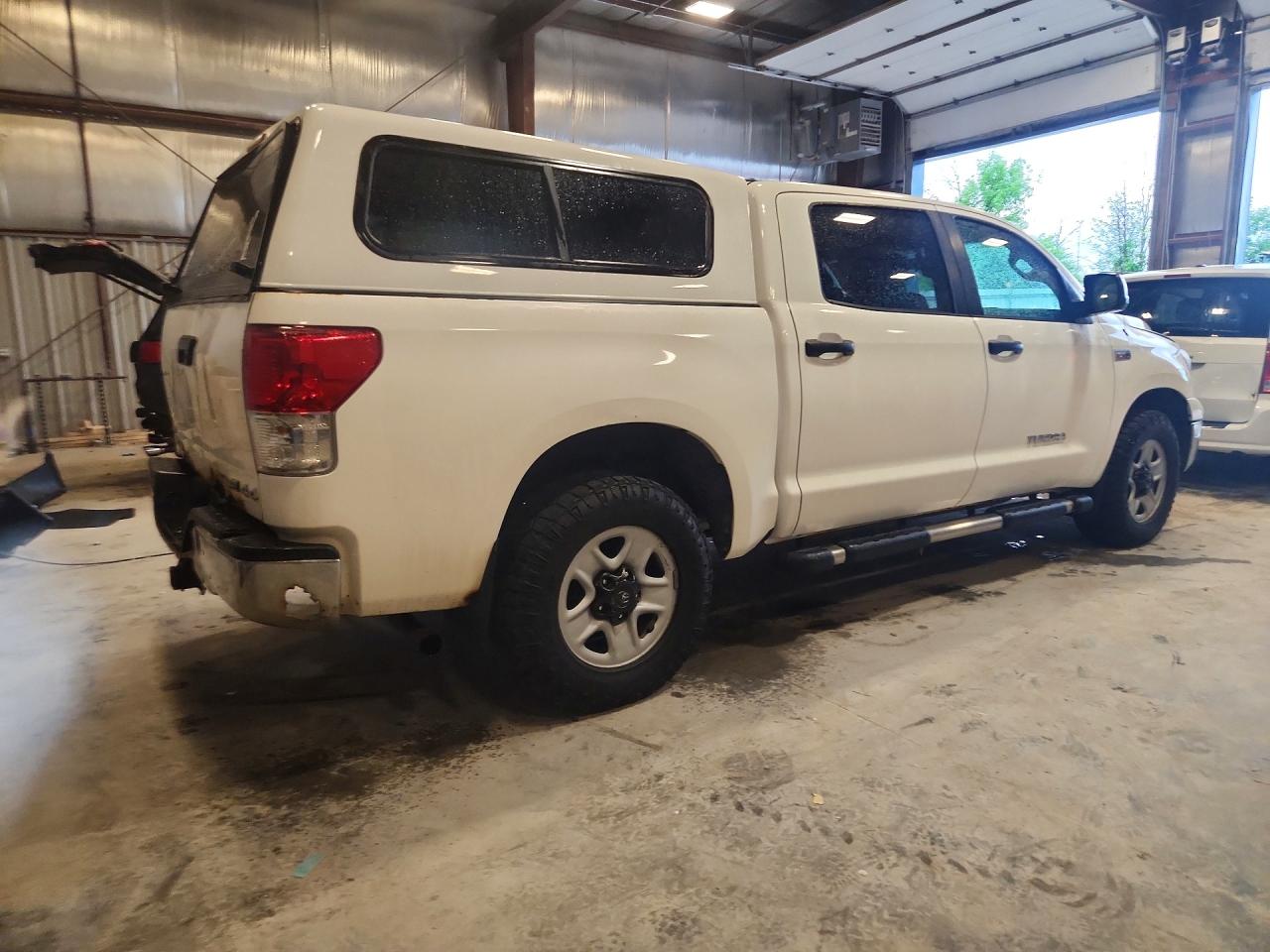 2010 Toyota Tundra Crewmax Sr5 White vin: 5TFDW5F19AX151943