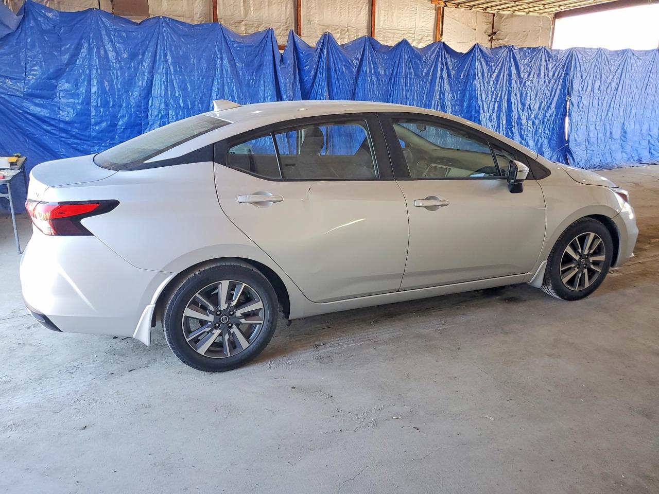 2020 Nissan Versa Sv Серебряный vin: 3N1CN8EV8LL808012