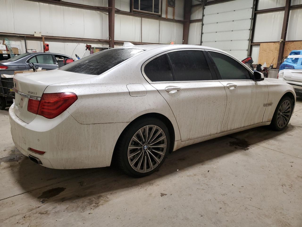 2010 Bmw 750 I Xdrive White vin: WBAKC6C57ACL67811