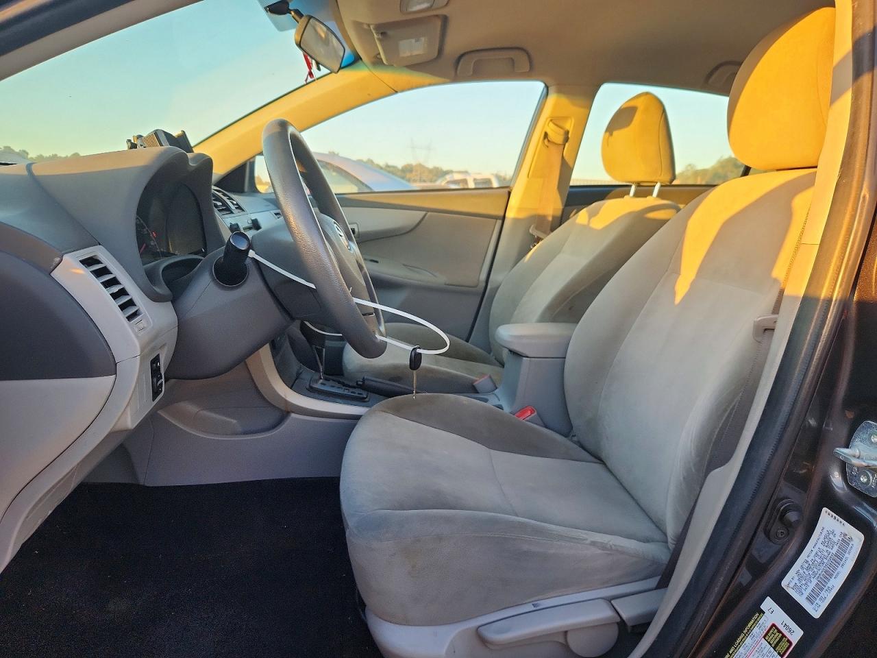 2009 Toyota Corolla Le Gray vin: 1NXBU40E59Z052693