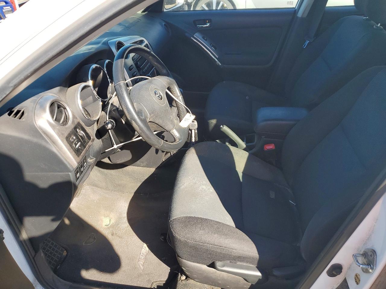 2007 Toyota Corolla Matrix Xr White vin: 2T1KR32E67C684268
