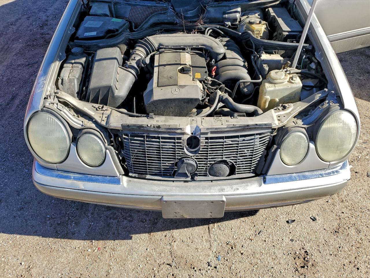 1996 Mercedes-benz E 320 Желто-коричневый vin: WDBJF55FXTJ010822