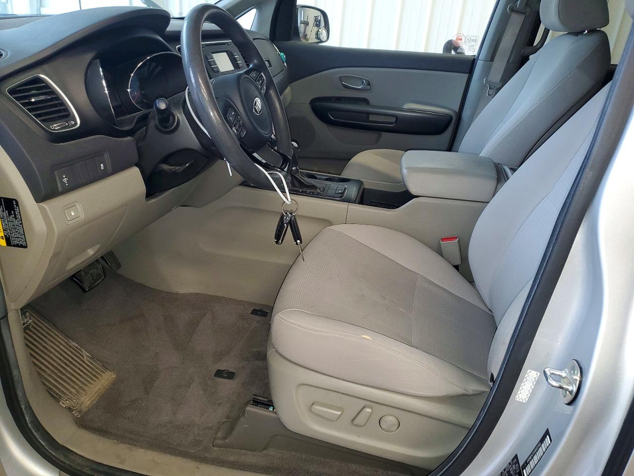 2016 Kia Sedona Lx Silver vin: KNDMB5C1XG6103463