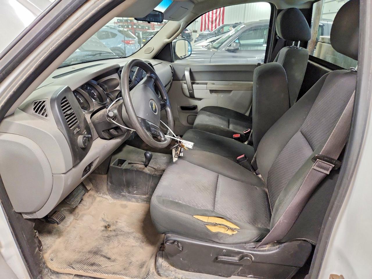 2014 Chevrolet Silverado K2500 Heavy Duty White vin: 1GC0KVCG9EF179305