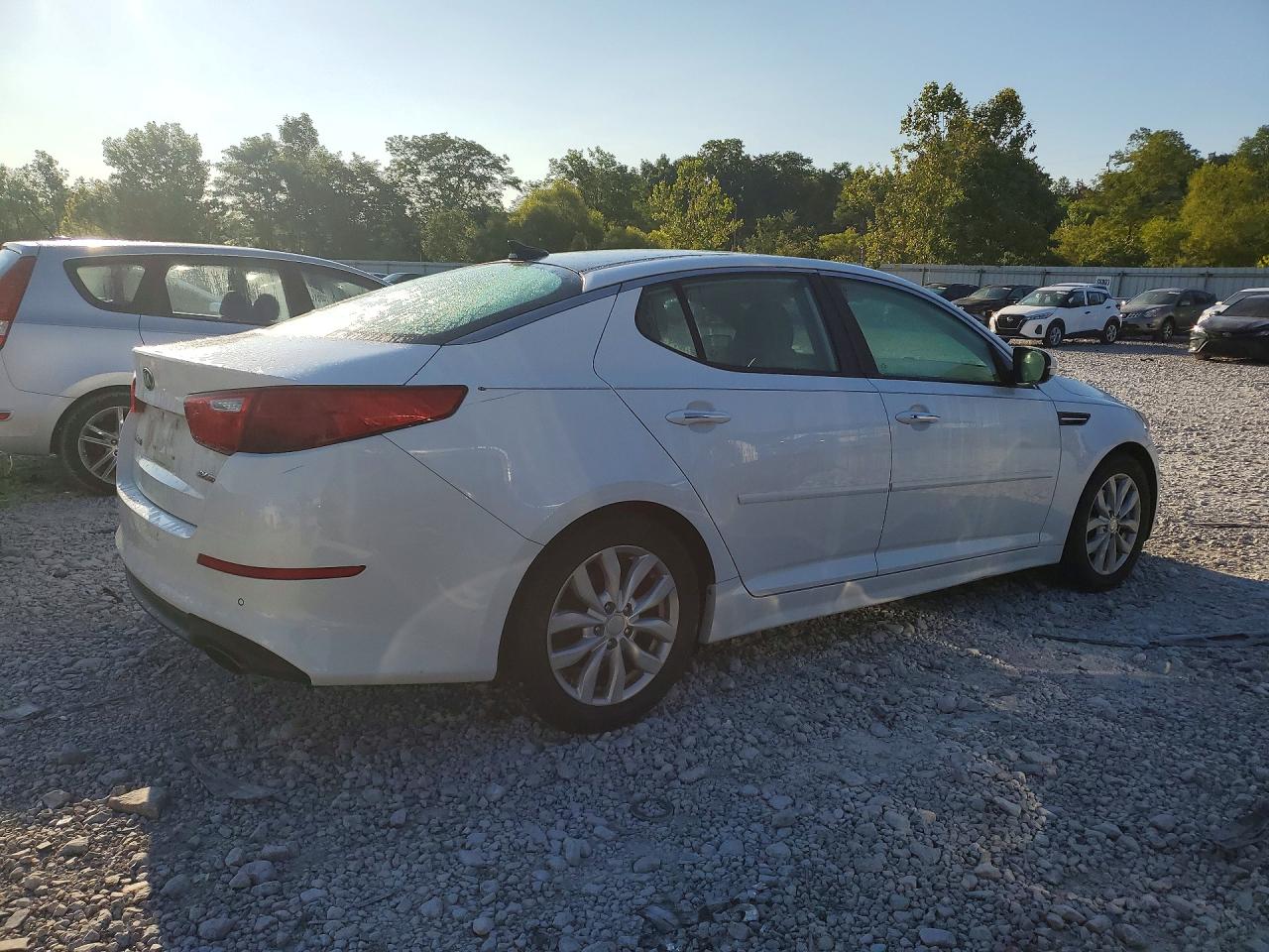 2015 Kia Optima Ex White vin: 5XXGN4A78FG436136
