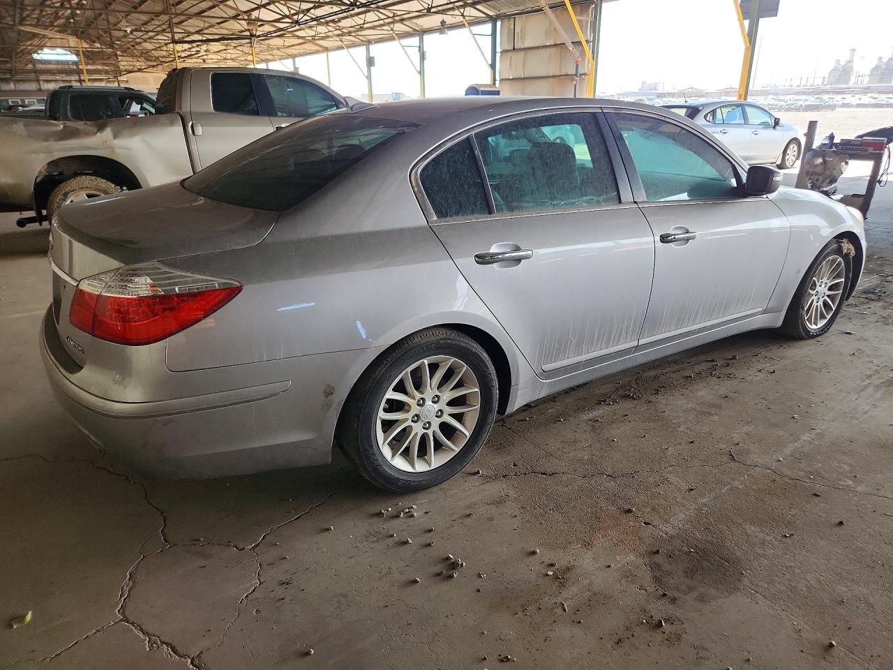 2011 Hyundai Genesis 3.8l Silver vin: KMHGC4DE6BU118340