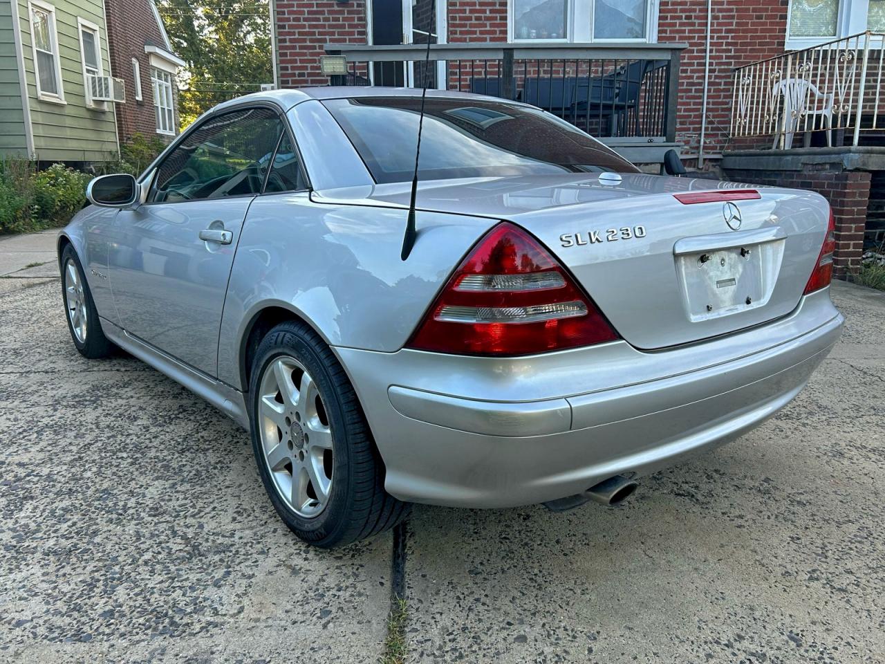 2001 Mercedes-benz Slk 230 Kompressor Gray vin: WDBKK49F31F234132