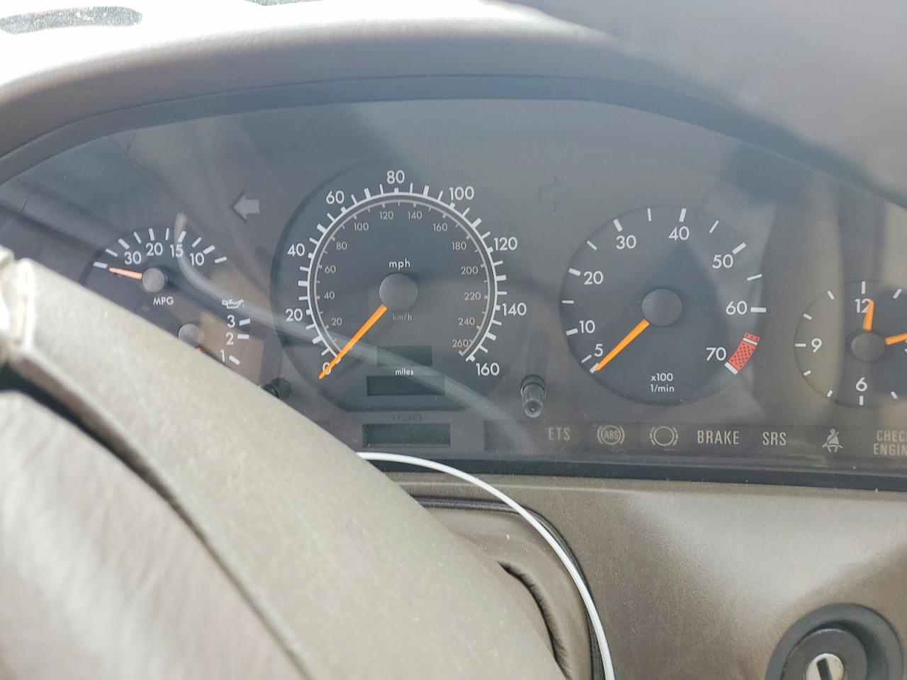 1996 Mercedes-benz Sl 320 White vin: WDBFA63F2TF138536