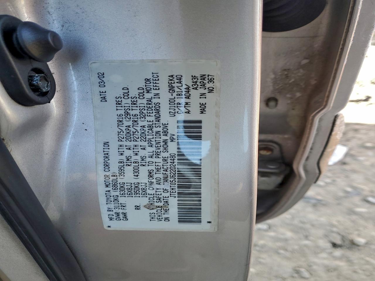 2002 Toyota Land Cruiser Silver vin: JTEHT05J622024480