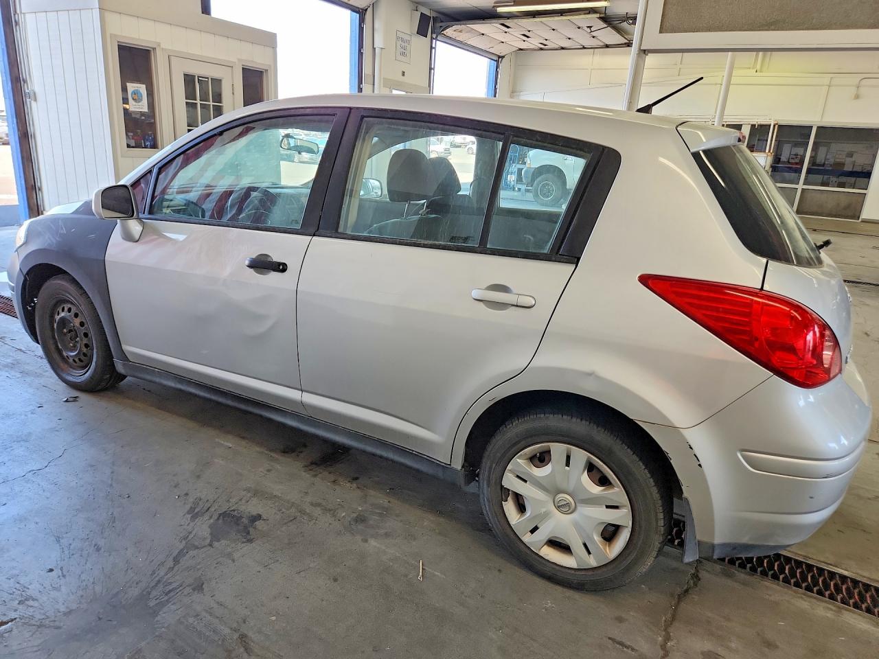 2012 Nissan Versa 1.8 S Silver vin: 3N1BC1CPXCL370154