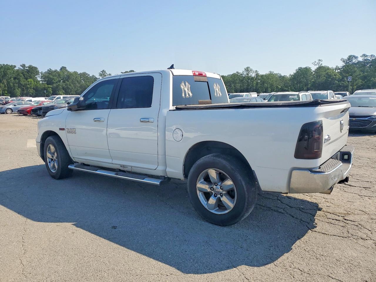 2015 Ram 1500 Slt White vin: 1C6RR7LM7FS728441
