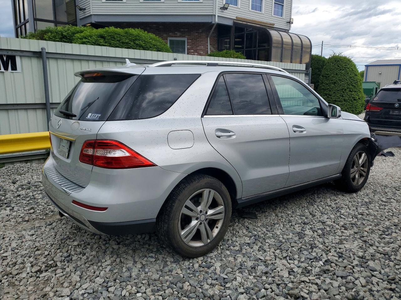 2015 Mercedes-benz Ml 350 4matic Серебряный vin: 4JGDA5HB9FA503770