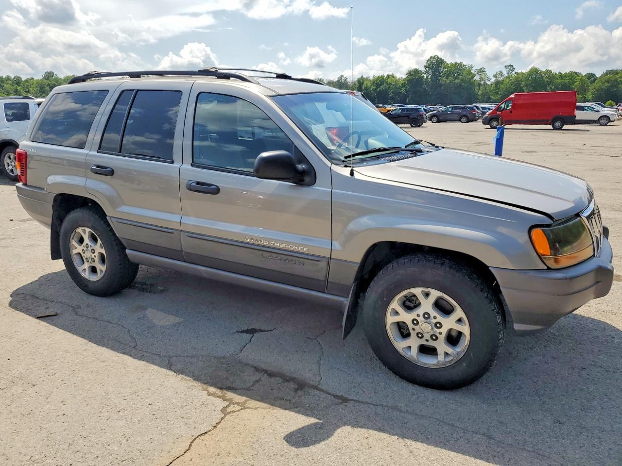 2001 Jeep Grand Cherokee Laredo Серебряный vin: 1J4GW48S01C727840