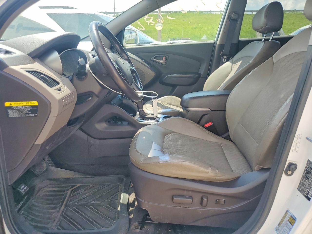2014 Hyundai Tucson Se White vin: KM8JUCAG6EU875388