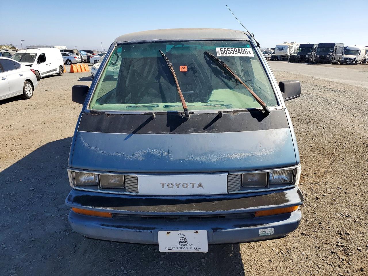 1987 Toyota Van Le Blue vin: JT3YR26W4H5035577