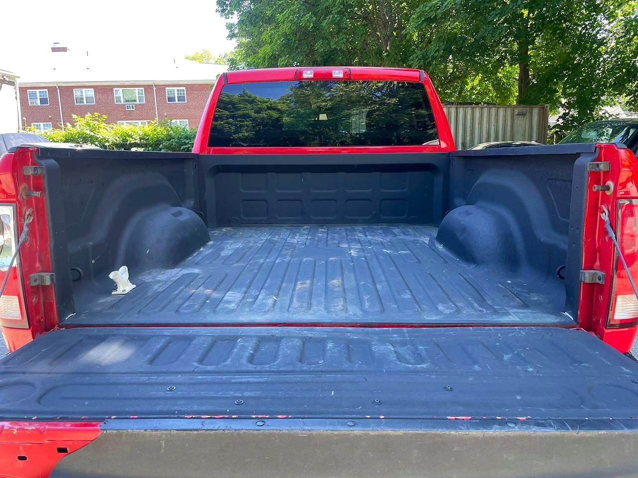 2016 Ram 1500 St Red vin: 1C6RR7FT4GS123183