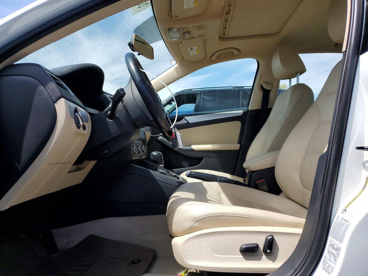 2013 Volkswagen Jetta Hybrid White vin: 3VW637AJ3DM251211