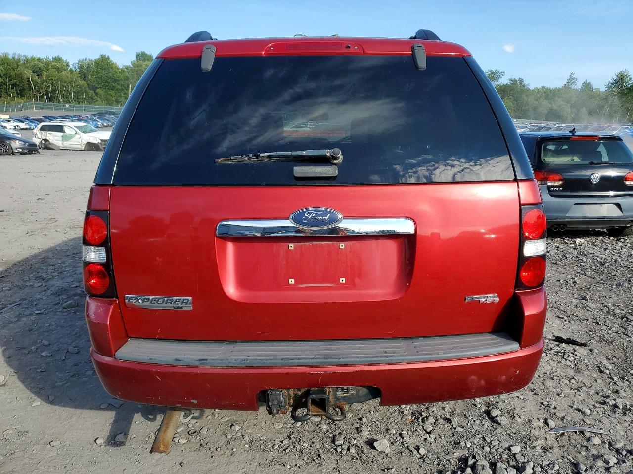 2007 Ford Explorer Xlt Red vin: 1FMEU73E87UB74164