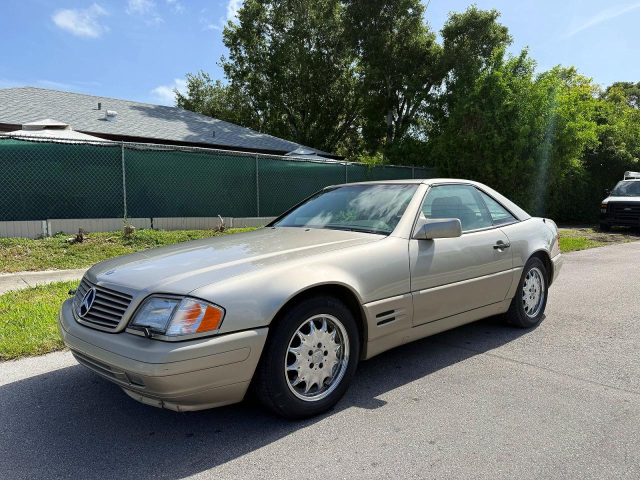1996 Mercedes-benz Sl 500 Gold vin: WDBFA67F2TF131418