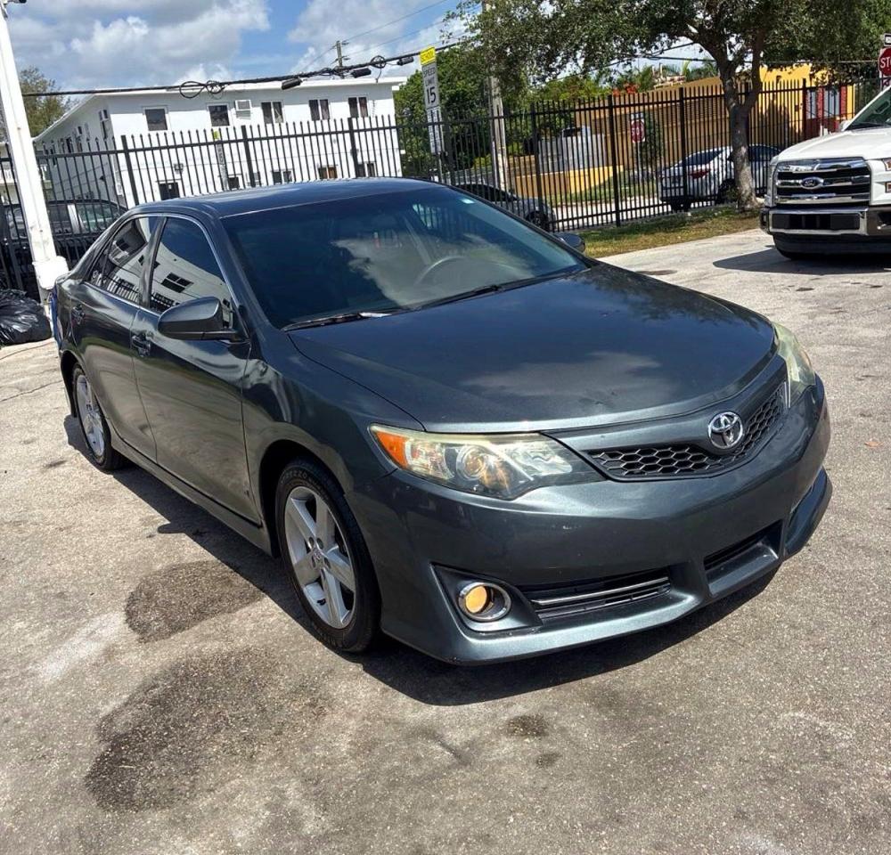 2013 Toyota Camry Se Серый vin: 4T1BF1FKXDU679971