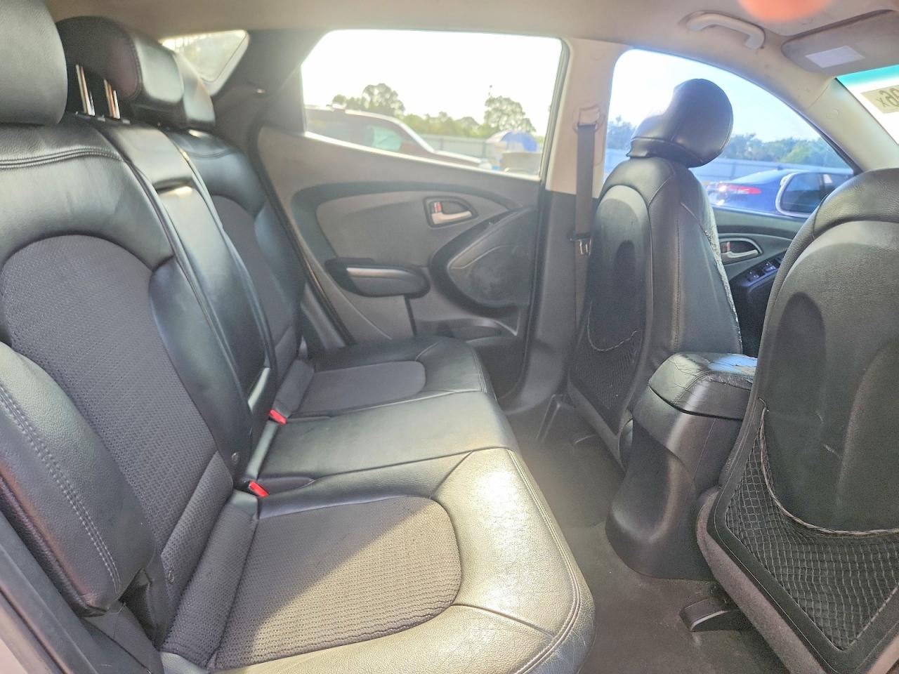 2012 Hyundai Tucson Gls Silver vin: KM8JU3AC2CU485494