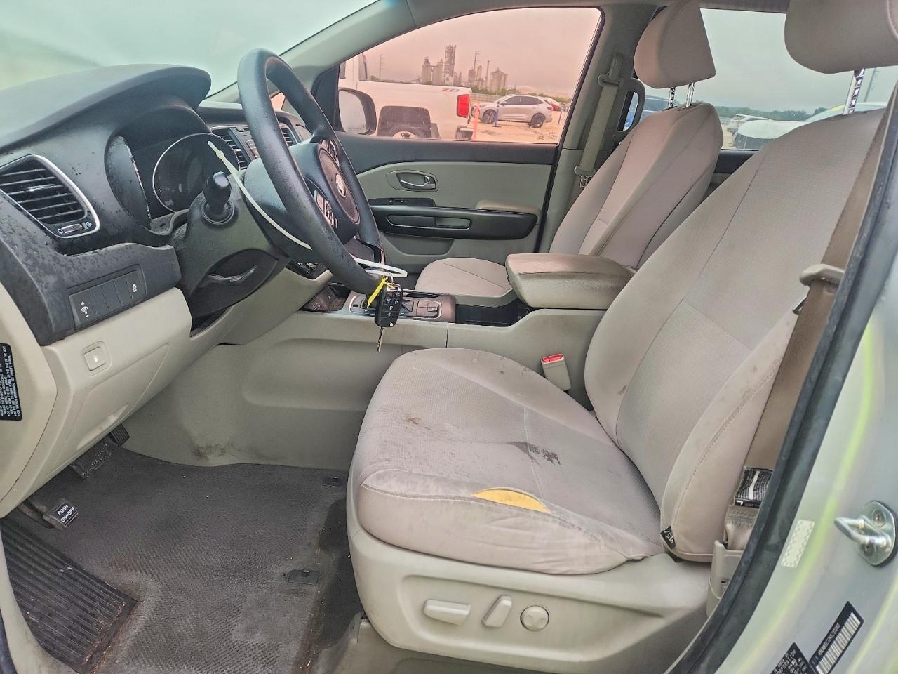 2017 Kia Sedona Lx Silver vin: KNDMB5C17H6231340