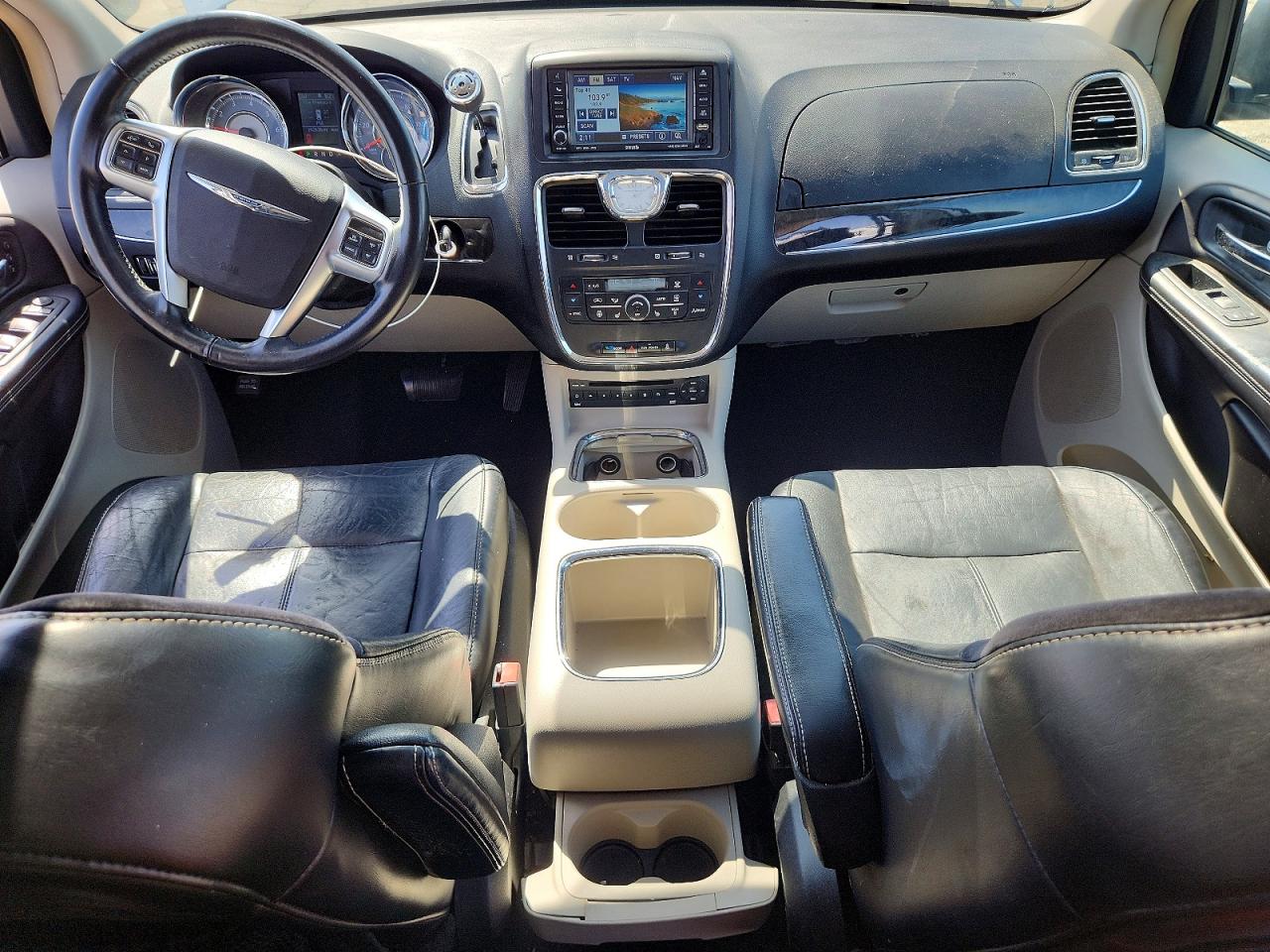 2011 Chrysler Town & Country Limited Silver vin: 2A4RR6DG1BR610838