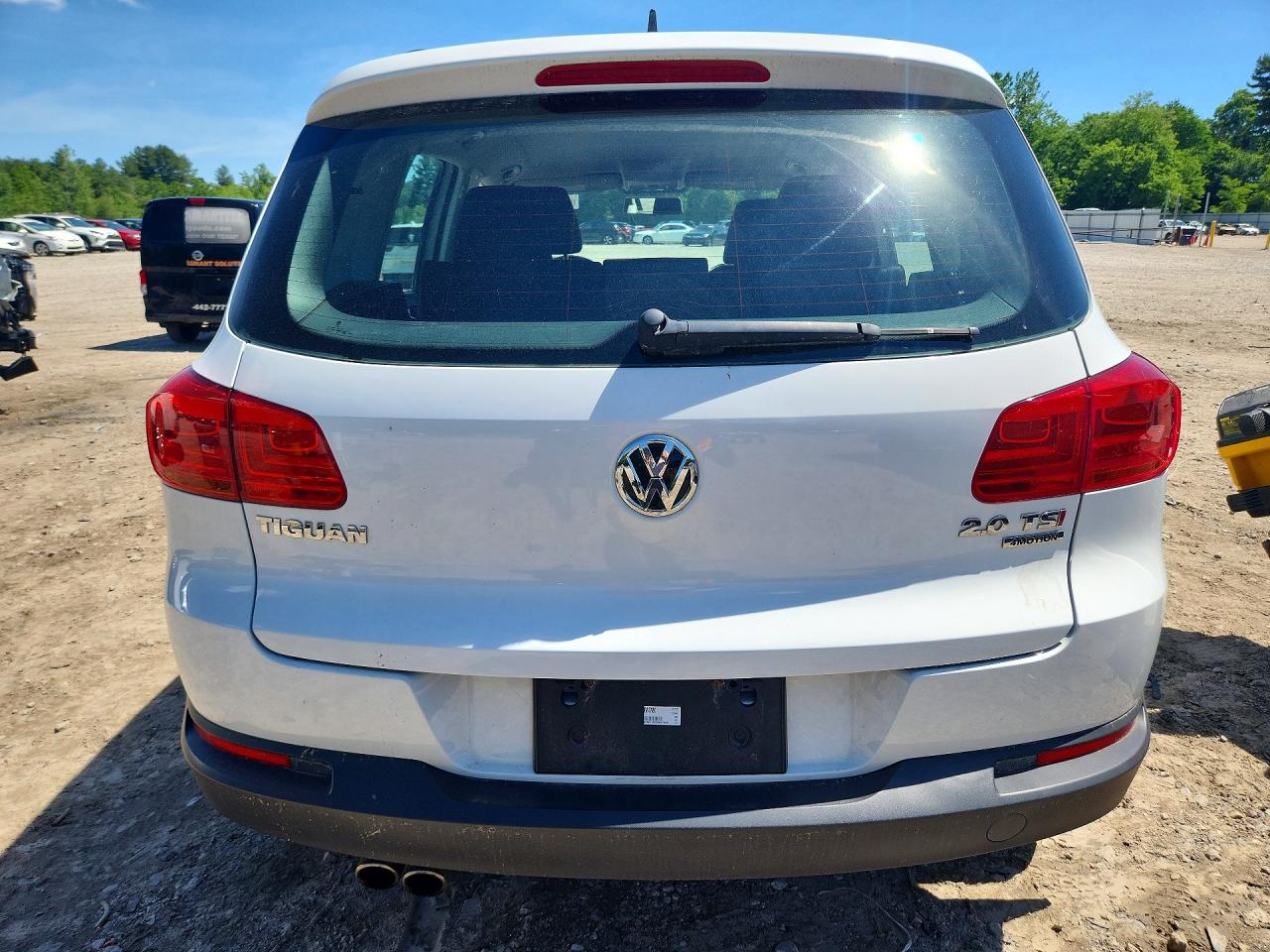 2015 Volkswagen Tiguan S White vin: WVGBV7AX5FW557650