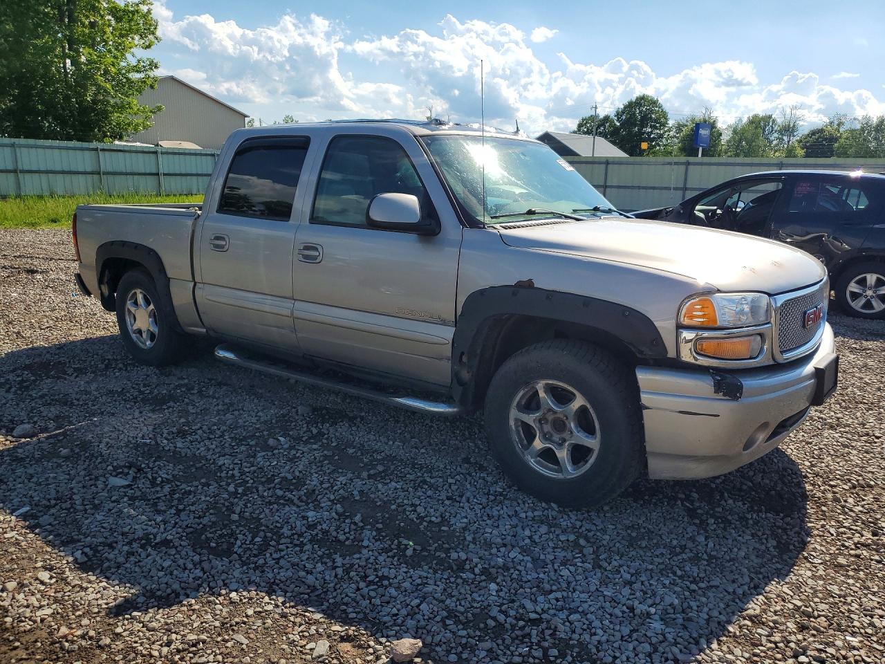 2005 Gmc Sierra K1500 Denali Silver vin: 2GTEK63N151213724