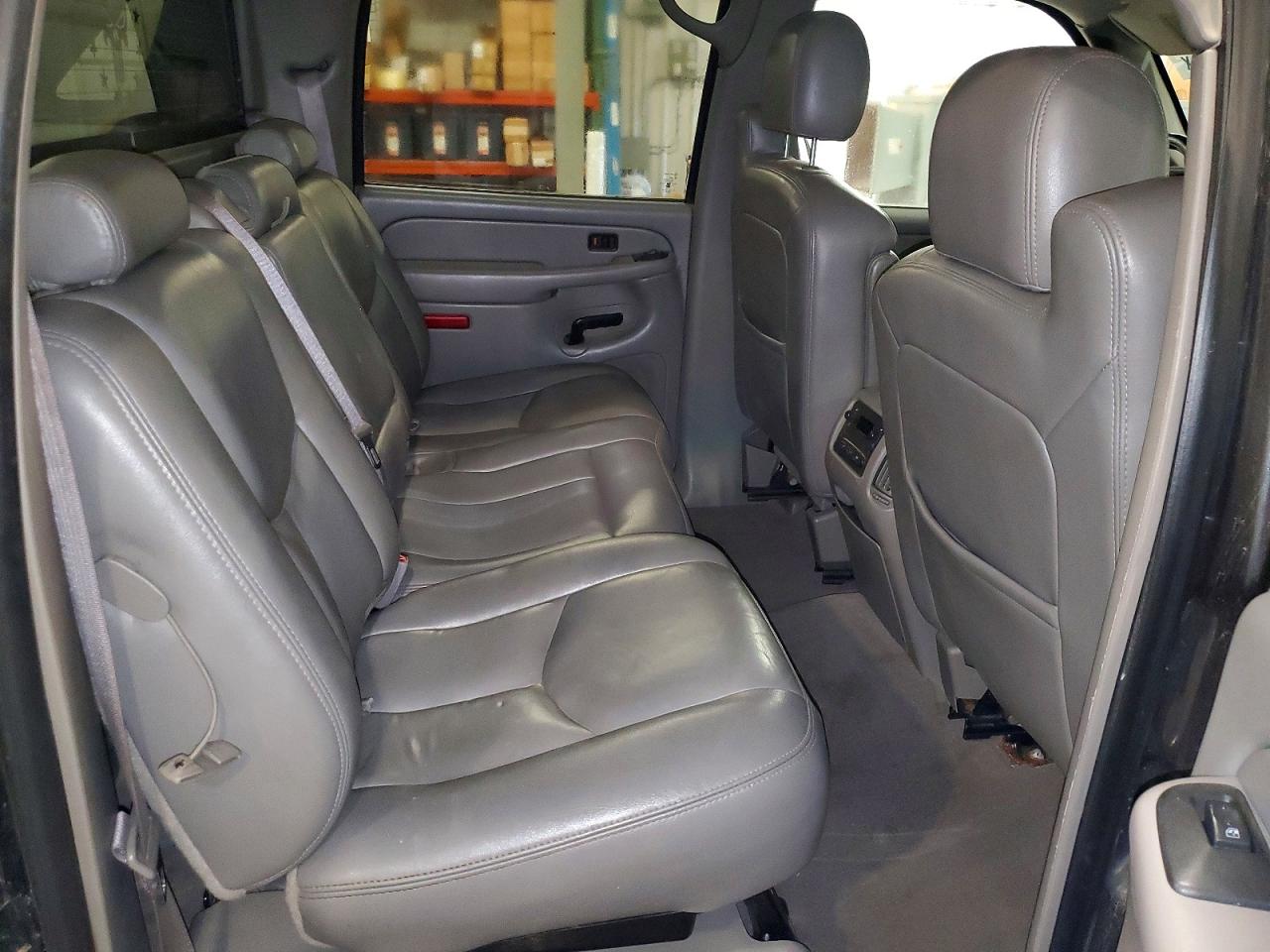 2005 Chevrolet Avalanche K1500 Gray vin: 3GNEK12Z45G244889