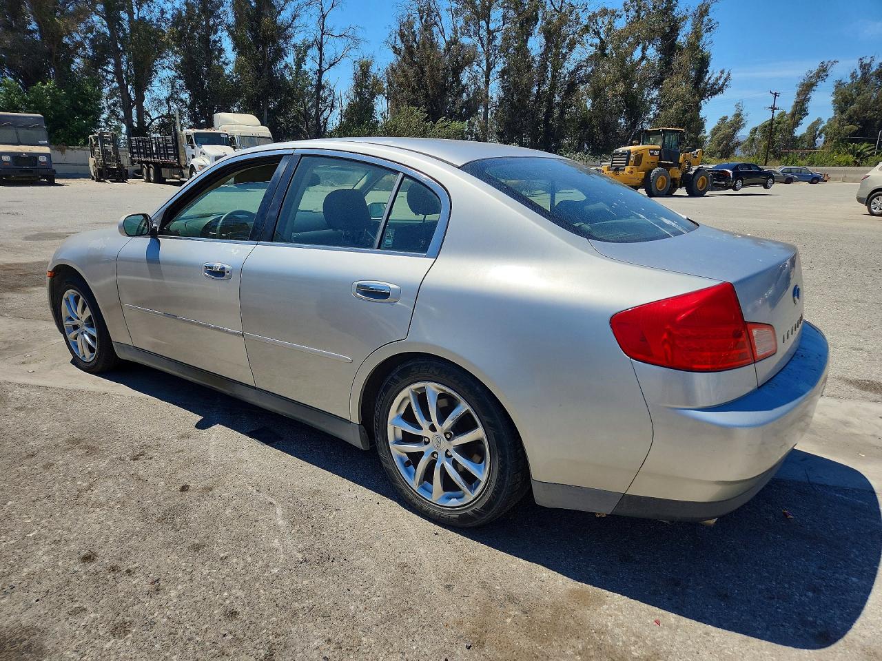 2003 Infiniti G35 Base Серебряный vin: JNKCV51E43M325591